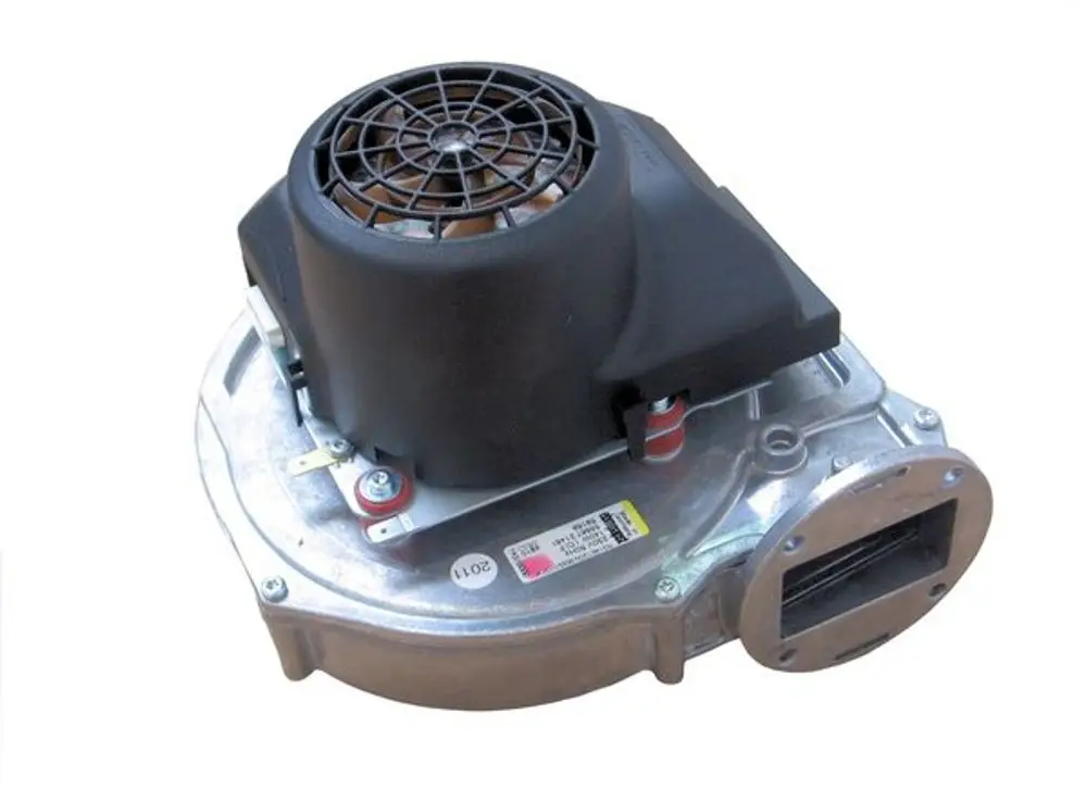 BOSCH Gebläse mit runder Motorhaube und Metallgehäuse, ausgestattet mit einem Lüftergitter und einer seitlichen Öffnung für den Luftaustritt.